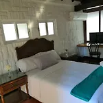 Mango Rooms